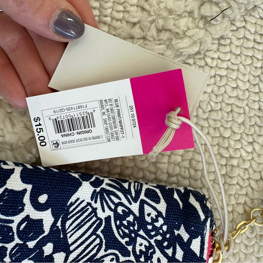 Lily Pulitzer for Target Blue and White Patterned Clutch with Tassel - NWT - Picture 2 of 2